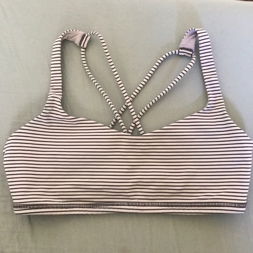 Lululemon Free to Be Bra. Size 8.